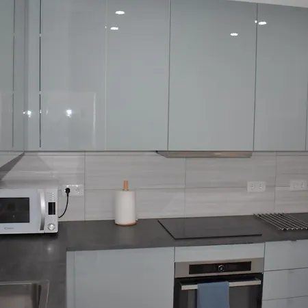 Apartment Torri - 3 Mins Walk To Beach