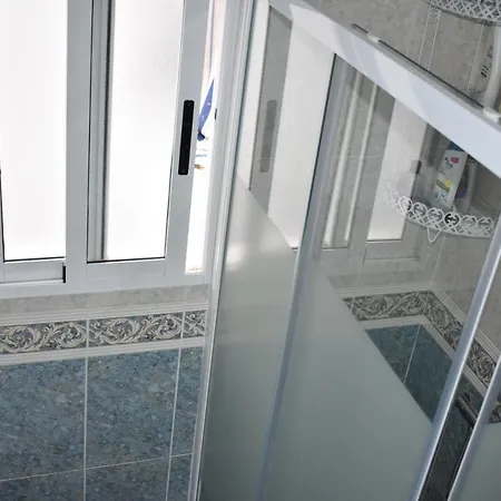 Torri - 3 Mins Walk To Apartment