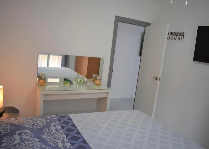 Torri - 3 Mins Walk To Lägenhet Torrevieja