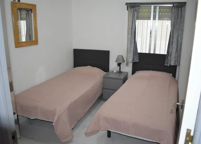 Torri - 3 Mins Walk To Lägenhet *