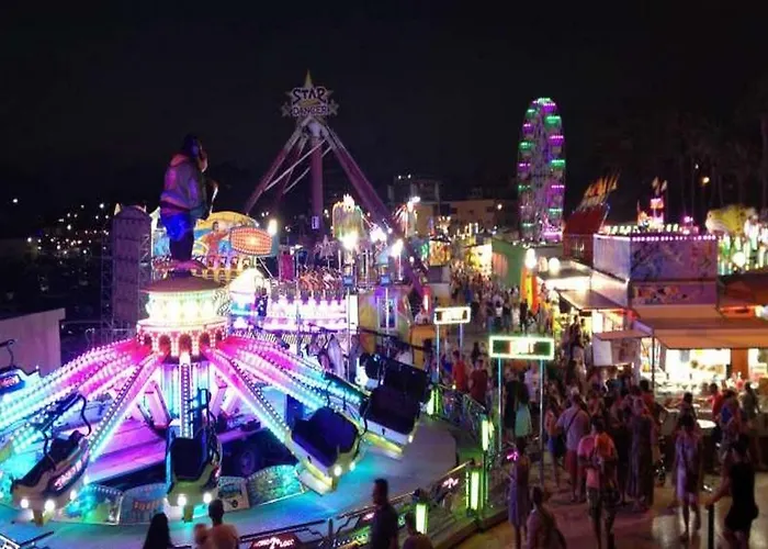 Torri - 3 Mins Walk To *