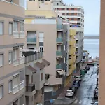 Апартаменты Torri - 3 Mins Walk To